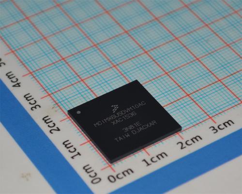 MCIMX6U5DVM10AC i.MX 6UltraLite 800MHz Cortex-A7 MPU 128KB L2 캐시 624-MAPBGA (21x21) -40°C ~ +105°C 산업용 IoT 최적화