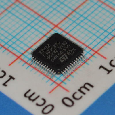 STM32F103CBT6 72MHz 코텍스-M3 MCU 128KB 플래시 20KB 램 2x12 비트 ADC 3xUSART USB/CAN LQFP-48 2.0-3.6V -40°C ~ +85°C 산업용 성능