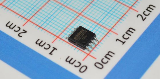 W25Q32JVSSIQ 32Mb SPI 플래시 104MHz 클럭 100K 지우기 사이클 SOIC-8 2.7-3.6V -40°C ~ +85°C