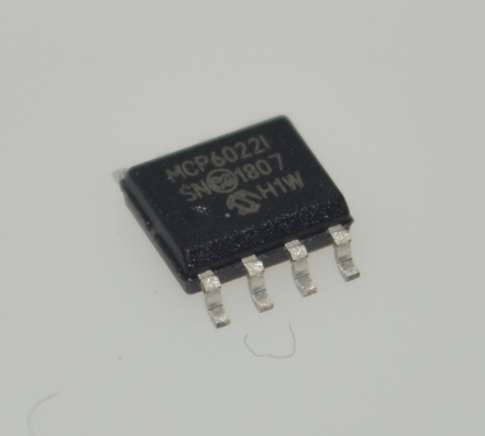 MCP6022-I/SN 듀얼 연산 증폭기 2.7-5.5V 광전압 10MHz 대역폭 7V/μs 슬루율 120dB CMRR 레일-투-레일 I/O 0.9mA 저전력 SOIC-8 패키지 산업용 등급