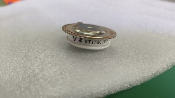 VS-ST303C12CFK0 1200V 300A IGBT 모듈 낮은 Vce(sat) 낮은 손실 높은 견고성 통합 NTC 고속 스위칭 산업용 드라이브 및 UPS 인버터용