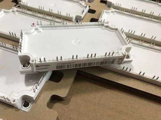 FP100R12KT4 1200V 100A PIM IGBT 모듈 TRENCHSTOP™ IGBT4 낮은 VCE(sat) 2.1V 통합 정류기 및 브레이크 구리 베이스플레이트 NTC 낮은 스위칭 손실 모터 드라이브용