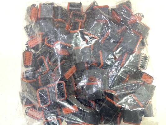 DT06-12SB 12 위치 4.19mm 피치 자동차 커넥터 검은색 용기 크림 하우징 Wedgelock 통합 락 IP68 밀폐 13A 등급