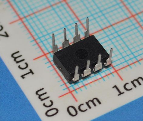 AD820AN 5MHz 정밀 연산 증폭기, ±18V 전원, 3mV 오프셋, 1µA 바이어스 전류, DIP-8, -40°C ~ +85°C