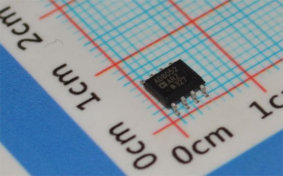 AD8052AR: 300MHz 듀얼 연산 증폭기, 140V/µs 슬루율, 4.5nV/√Hz 노이즈, ±5V ~ ±15V 전원 공급, SOIC-8, -40°C ~ +85°C