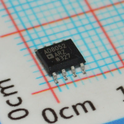 AD8052AR: 300MHz 듀얼 연산 증폭기, 140V/µs 슬루율, 4.5nV/√Hz 노이즈, ±5V ~ ±15V 전원 공급, SOIC-8, -40°C ~ +85°C