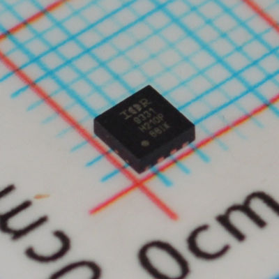 IRFHM9331TRPBF 30V 듀얼 N+P MOSFET 5.3A/3.7A 0.045Ω/0.075Ω Rds ((on) DFN-10 175°C AEC-Q101