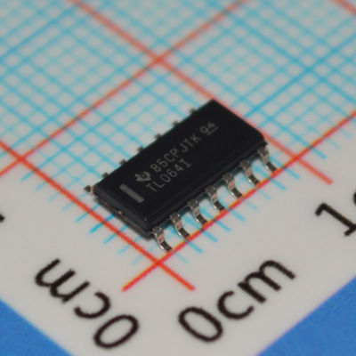 TL064IDR 쿼드 저소음 JFET 오프 앰프 1MHz 대역폭 ±18V 공급 5pA 입력 편향 10mV 오프셋 SOIC-14 -40°C ~ +125°C 산업용