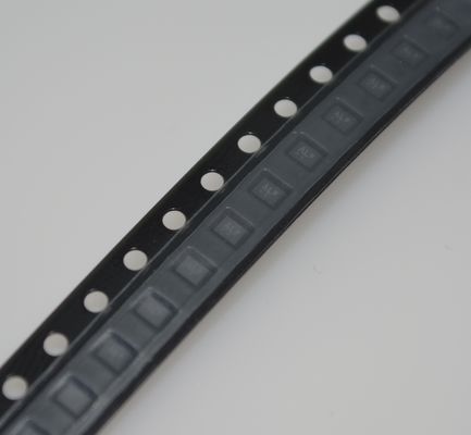 NLAS2750MUTAG 저온 저항(0.6Ω) 고속 스위칭 1.8V-5.5V 광범위 전압 ESD 보호 소형 SOT-23 패키지 RoHS 규격 휴대용 및 IoT 기기에 이상적