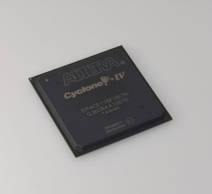 EP4CE115F29I7N Cyclone IV FPGA 114K LEs 3.9Mbit RAM 266MHz 속도 1.2V 코어 전압 622 I/O 핀 PCIe 지원 산업용 온도(-40°C ~ 100°C) RoHS 준수 780핀 FBGA 패키지