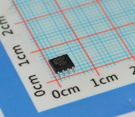 AD8052AR 고속 300MHz 연산 증폭기 저잡음 4.5nV/√Hz 5V 작동 레일-투-레일 출력 저왜곡 및 비디오/ADC 버퍼용 160mA 출력 드라이브