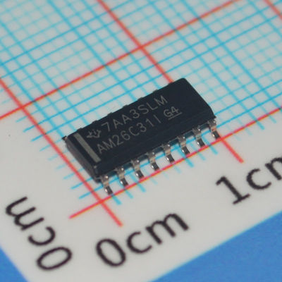 AM26C31IDR 고속 32Mbps RS-422/RS-485 차차 드라이버 4 채널 ±15kV ESD 보호 폭 3V ~ 5.5V 공급 -40°C ~ +125°C 저전력 및 산업용