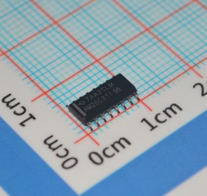 AM26C31IDR 고속 32Mbps RS-422/RS-485 차차 드라이버 4 채널 ±15kV ESD 보호 폭 3V ~ 5.5V 공급 -40°C ~ +125°C 저전력 및 산업용