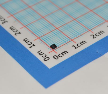 BQ294701DSGR - 과전압/부족전압 감지 기능이 있는 리튬 이온 셀 보호기, 2셀, 1µA 전류, 3.6V-10V 범위, 1ms 응답, 열 차단 및 DSBGA 패키지