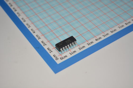 IR2110PBF 600V 정격 하이/로우 사이드 드라이버, 2.5A 피크 출력, 10V-20V 공급, 120ns 스위칭, UVLO 보호 및 소형 PDIP 패키지