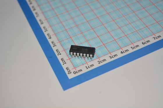 IR2110PBF 600V 정격 하이/로우 사이드 드라이버, 2.5A 피크 출력, 10V-20V 공급, 120ns 스위칭, UVLO 보호 및 소형 PDIP 패키지