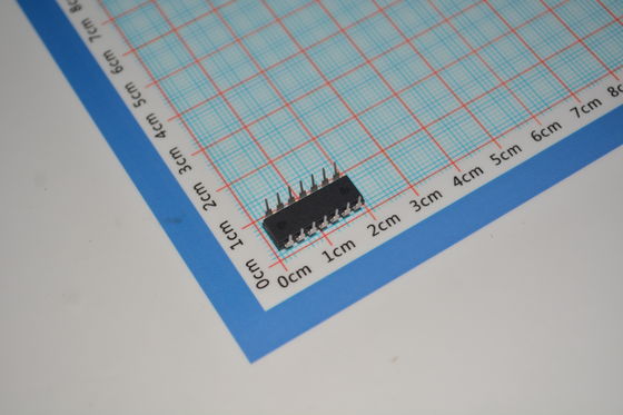 IR2110PBF 600V 정격 하이/로우 사이드 드라이버, 2.5A 피크 출력, 10V-20V 공급, 120ns 스위칭, UVLO 보호 및 소형 PDIP 패키지