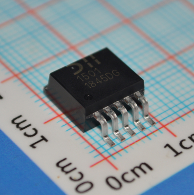 AP1501-K5G-13 5V/3A 스텝다운 컨버터, 4.5-40V 입력, 90% 효율, 낮은 대기 전류, 열 차단, 500kHz 주파수 & SOT-23 패키지