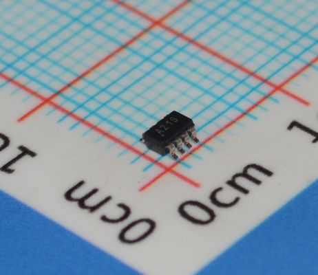 INA219AIDCNR I2C 인터페이스와 함께 고 정밀 전류/전력 모니터 0.1% 정확성 26V 범위, 낮은 오프셋 양방향 센싱 소형 SOT-23 패키지 프로그래밍 할 수 있는 캘리브레이션 및 경고