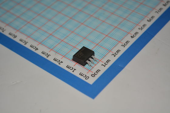 LM1085ISX-3.3 3.3V 고정 3A 출력 저출력 (1.5V) 열 및 전류 보호 TO-263 패키지 4.75V-15V 입력 빠른 반응 산업 온도 (-40°C ~ +125°C)