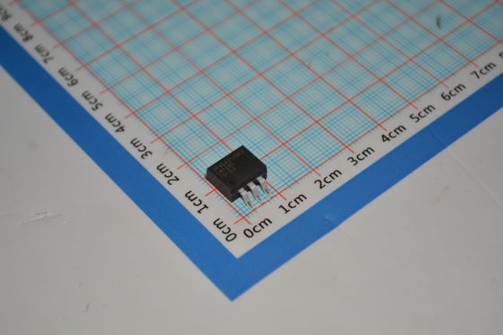 LM1085ISX-3.3 3.3V 고정 3A 출력 저출력 (1.5V) 열 및 전류 보호 TO-263 패키지 4.75V-15V 입력 빠른 반응 산업 온도 (-40°C ~ +125°C)