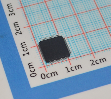 LPC2131FBD64/01,15 ARM7 MCU 32비트 RISC 코어 64KB 플래시 16KB 램 60MHz 속도 USB 2.0 2x UART 64-LQFP -40°C ~ +85°C 산업용