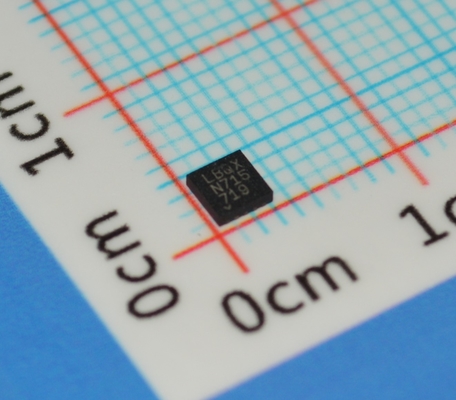 LTC3454EDD#PBF 고효율 1.5A Buck-Boost 컨버터 2.7-5.5V 입력 92% 최고효율 I2C 제어 낮은 소음 2.5μA 종료 및 작은 3mm x 3mm DFN 패키지