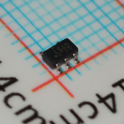 TPS560200DBVR 3.3V 0.6A 동기식 벅 컨버터, 95% 효율, 4.5-17V 입력, 1.2MHz 주파수, 에코 모드, 내부 보상, 소프트 스타트 및 SOT-23 패키지의 열 보호 기능