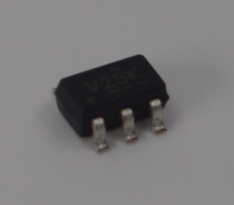 SN74CBTLV1G125DBVR 1채널 저전압 버스 스위치 <5Ω 온 상태 저항 3.3V/2.5V 동작 0-5V 레벨 변환 초저전력 10ns 속도 SOT-23-5 패키지 핫 삽입을 가능하게 한다