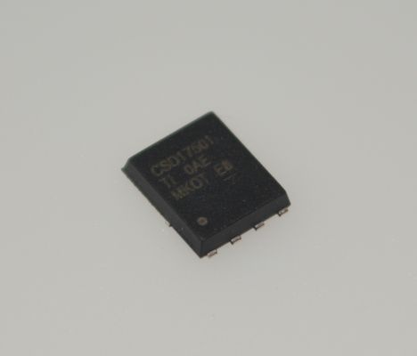 CSD17522Q5A 25V/4.7mΩ NexFET MOSFET 40A 펄스 1.5V 최대 VGS ((th) AEC-Q101 자격 SON 5x6mm 패키지 알로겐 없는 및 초저 Qg and Qgd