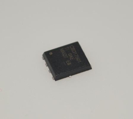 CSD17522Q5A 25V/4.7mΩ NexFET MOSFET 40A 펄스 1.5V 최대 VGS ((th) AEC-Q101 자격 SON 5x6mm 패키지 알로겐 없는 및 초저 Qg & Qgd