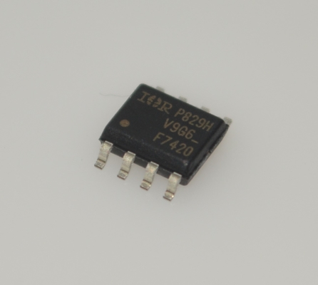 듀얼 N+P 채널 IRF7420TRPBF ±5.3A 20V SOIC-8 0.045Ω Rds(on) 1.8V 로직 레벨 고속 스위칭 고효율 전력 관리 공간 절약형 설계