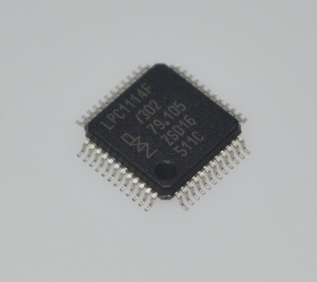LPC1114FBD48/302 ARM 코르텍스-M0 32비트 MCU 50MHz CPU 32KB 플래시 8KB SRAM 12비트 ADC 42 GPIOs UART/SPI/I2C 저전력 < 1μA 딥 스림