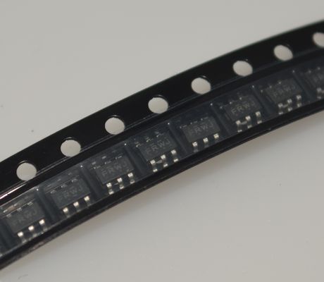 ACT4088US-T 4.5-40V 입력 2.5A 연속 출력 93% 효율 300kHz 주파수 낮음 30μA IQ 통합 보호 기능 AEC-Q100 인증 열 강화 TSSOP 패키지