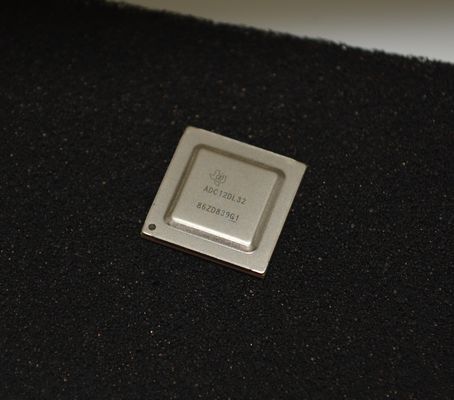 ADC12DL3200ACF RF 샘플링 ADC 12-비트 해상도 듀얼 3.2GSPS 채널 6.4GBaud 속도 JESD204B 인터페이스 멀티 밴드 운영 초저전력 광대 아날로그 대역폭 통합 디지털 다운 변환