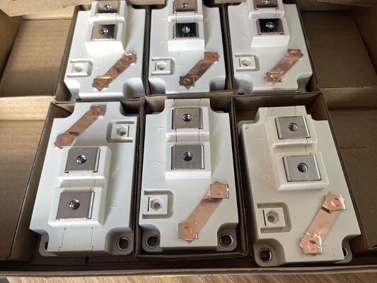 FZ600R12KE4HOSA1 1200V/600A IGBT 모듈 낮은 VCE(sat) 고속 스위칭 저손실 프레스핏 핀 절연 베이스플레이트 NTC 센서 산업용 등급 대형 드라이브 및 풍력 변환기용