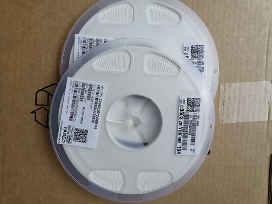 컴팩트 0603 MLCC 0.1μF (104) 용량 5.9V 등급 초저 ESR/ESL 고주파 성능 안정 Y5V 다이렉트릭 미니어처 크기 밀도가 높은 PCB에서 분리 및 필터링에 이상적입니다