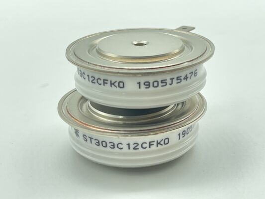 ST303C12CFK0 1200V 300A 반 브리지 모듈 낮은 Vce (sat) 낮은 손실 단회로 내구성 통합 NTC 모터 드라이브 및 산업 인버터