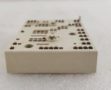 35ACC12F4V1 12V 3.5A 자동차 PNP 트랜지스터 낮은 VCE (sat) 250mV 높은 전류 증가 SOT-223 패키지 AEC-Q101 차량의 부하 전환 및 모터 제어에 적합