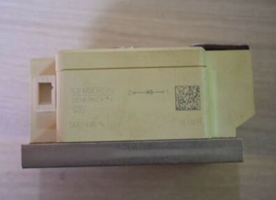 SKKE600/16 1600V 600A 단일 다이오드 모듈 초저 VF 1.5V 높은 서지 전류 22kA SEMIPACK4 절연 베이스 우수한 열 전달 높은 신뢰성 정류기 및 용접용 UL 인증