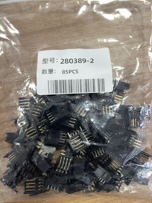 280389-2 2 위치 2.5mm Pitch Wire-to-Board Header 수직 구멍을 통해 포화 UL 94V-0 진 Plated 자동차 및 산업용
