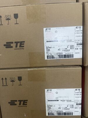 282087-1 4 위치 2.5mm Pitch Wire-to-Board Receptacle Crimp Housing friction Lock Panel Mount Polarized UL 94V-0 4.5A 전력 분산 및 산업용 등급
