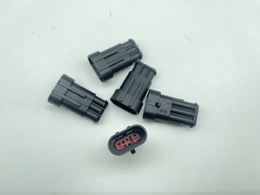 282105-1 3 위치 5.0mm Pitch Wire-to-Board Header 수직 구멍을 통해 덮인 마찰 잠금 양극화 9A 등급 전원 공급 및 산업 제어