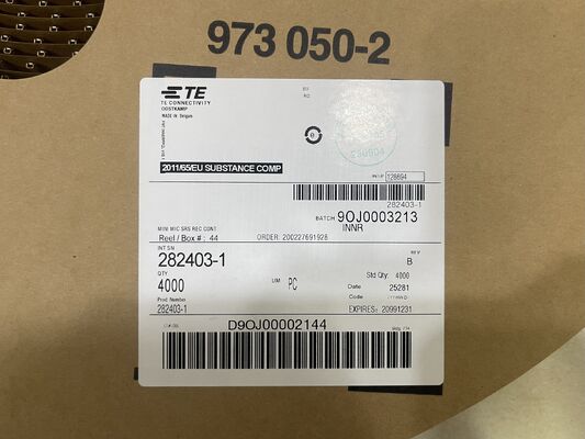 282403-1 8 위치 2.5mm Pitch Wire-to-Board Receptacle Crimp Housing Friction Lock Polarized UL 94V-0 4.5A 산업 및 자동차용 등급 패널 마운트