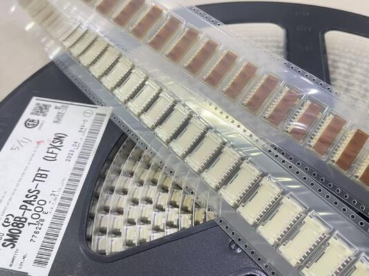 SM08B-PASS-TBT 컴팩트하고 견고하며 안전하며 높은 유지력의 납땜 불필요한 다용도 및 신뢰성 – 안정적인 PCB 연결이 필요한 좁은 공간에 이상적