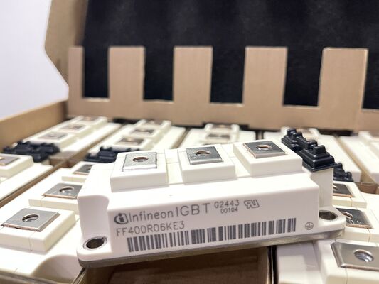 FF400R06KE3HOSA1 600V 400A IGBT 하프 브리지 모듈 트렌치 스톱 기술 인버터 및 드라이브에 견고한 낮은 VCEsat 고속 스위칭