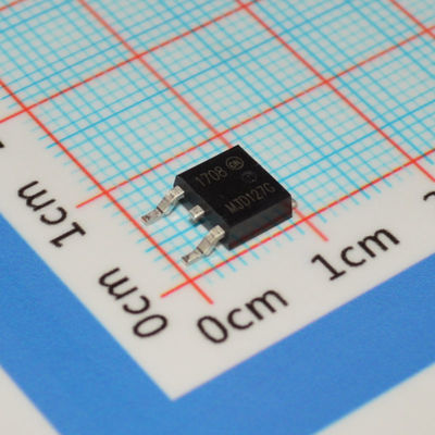 MJD127G 5A 100V PNP 다링턴 트랜지스터 TO-252 (DPAK) 1V VCE (sat) @ 3A, hFE 1000 min -55°C ~ +150°C AEC-Q101