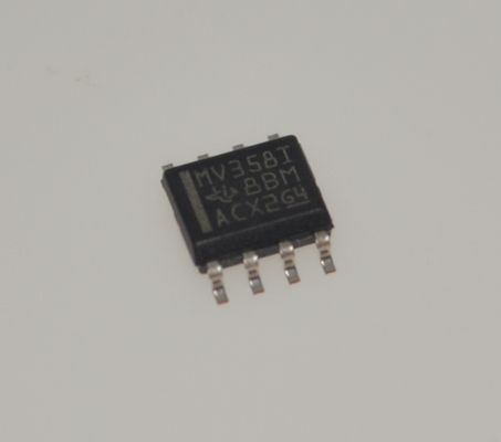 LMV358IDR 레일-레일 출력 1MHz 대역폭 1mV 오프셋 2.7-5.5V 동작 마이크로 전력 (0.1mA) CMOS 입력 SOIC-8 패키지 -40°C ~ +125°C